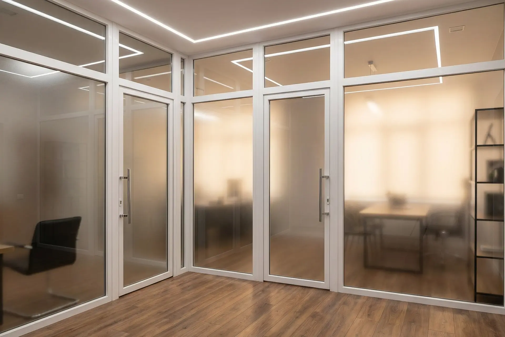 Розсувні металопластикові вікна та двері